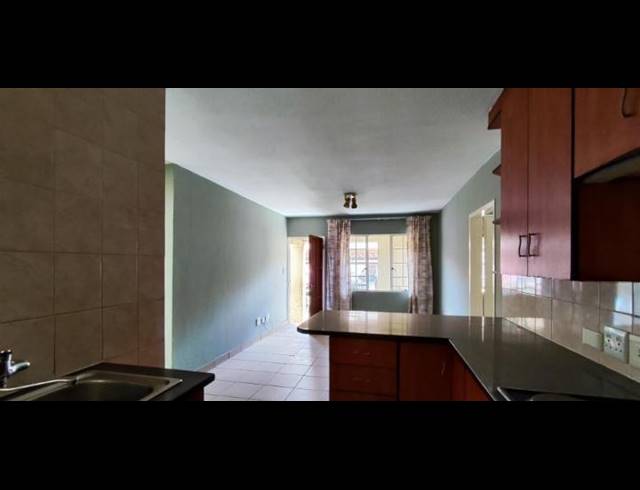 3 BEDROOM APARTMENT FOR SALE IN KLIPPOORTJE